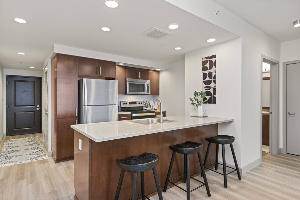 Coppins Well, Seattle, WA 98104 - photo 1