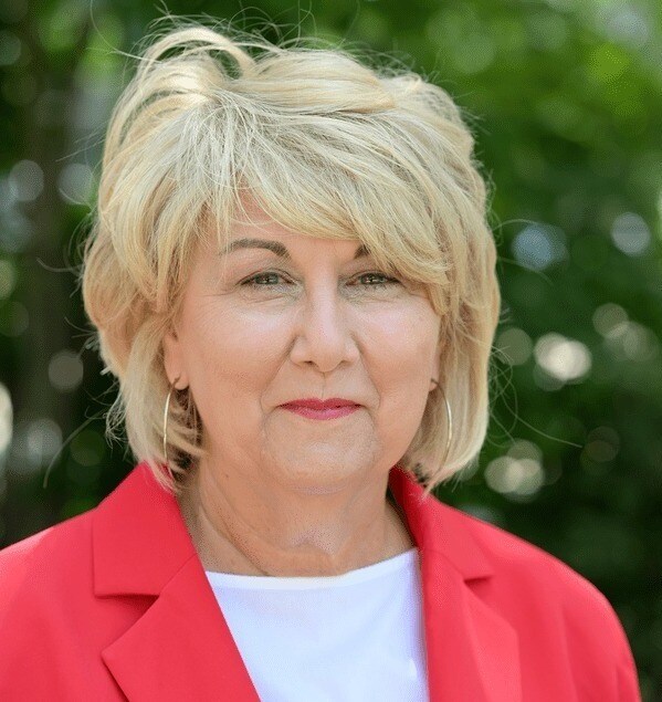 Gwen Dorris