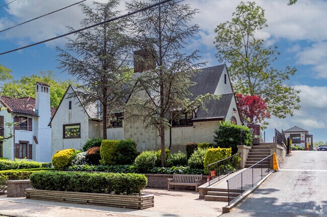 Fieldston: Horace Mann Lower School: Provides a strong academic foundation.