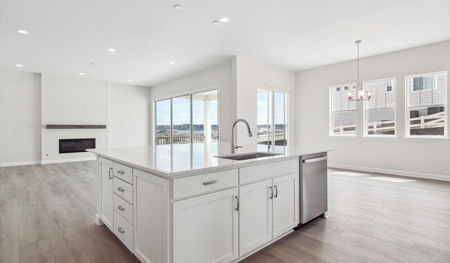 5008 Hickory Oaks St, Castle Rock, CO 80104 - photo 2