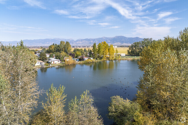 Beautiful mountain views in King Arthur Park.
