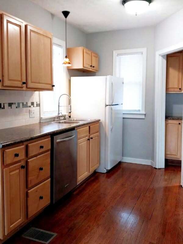 1526 S 55th St, Omaha, NE 68106 - photo 3