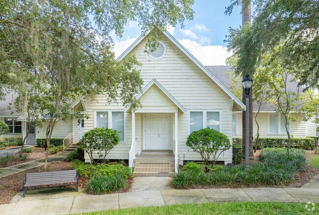 The New Academy is a small private school nestled in Windermere, FL.