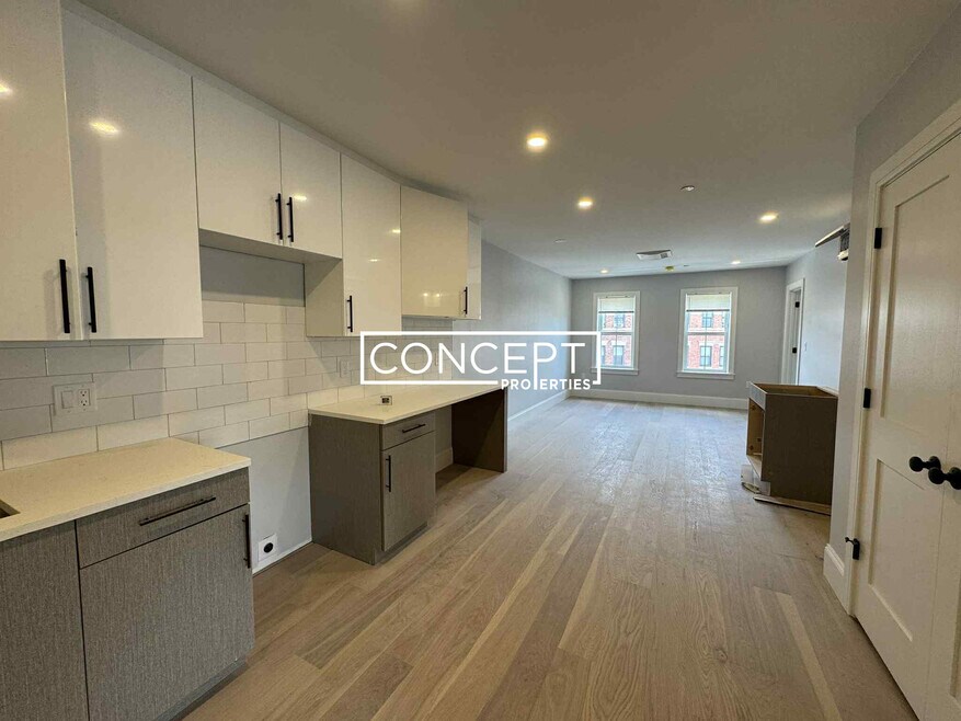 421 Market St unit 202B, Boston, MA 02135 - photo 1