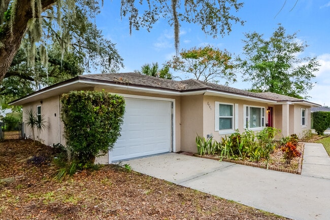 2995 Westland Rd, Mount Dora, FL 32757 - photo 3