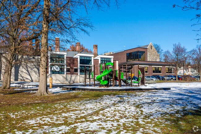 Jefferson Elementary is a fine learning institution located in Maplewood, NJ.