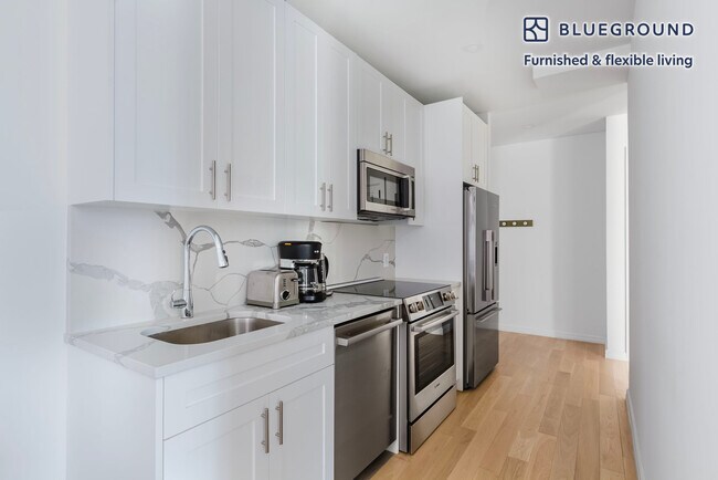 160 E 48th St unit FL13-ID1479, New York, NY 10017 - photo 6