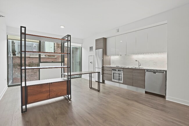 199 W Hubbard St, Chicago, IL 60654 - photo 4