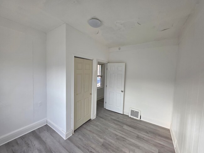 22727 Rein Ave unit 22733 Rein Avenue, Eastpointe, MI 48021 - photo 7