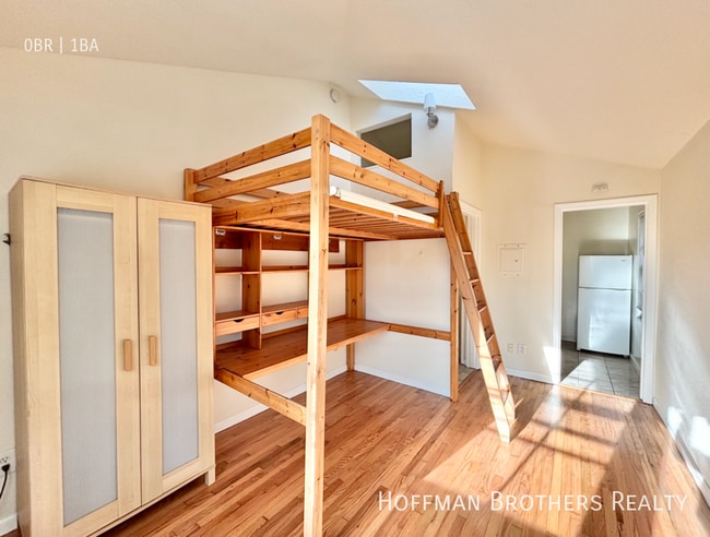 1160 Hearst Ave unit B, Berkeley, CA 94702 - photo 2