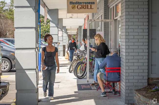 The North Decatur Plaza offers multiple shopping and dining options.