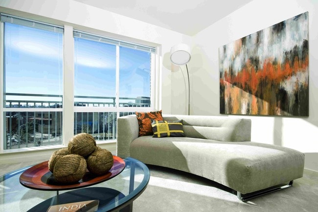 MetroPointe, Wheaton, MD 20902 - photo 2