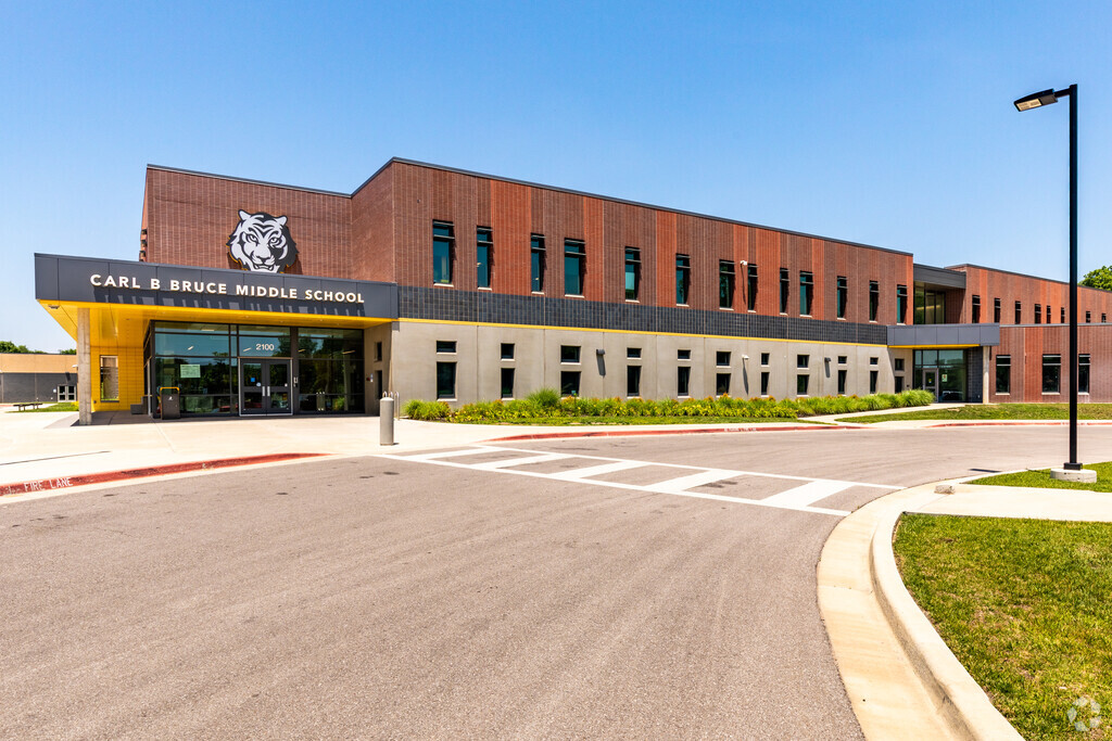 Carl B Bruce Middle School is a public middle school located in Kansas City, KS.