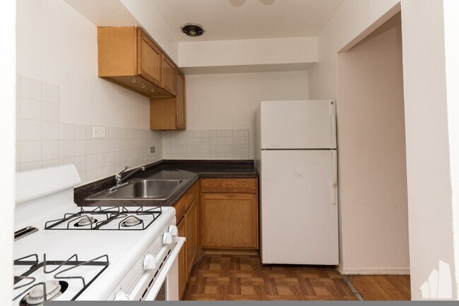 6830 N Sheridan Rd unit 269, Chicago, IL 60626 - photo 5