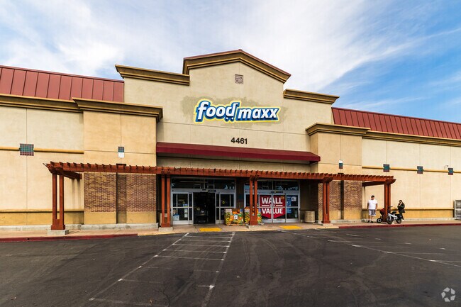 Residents of Garin Ranch typically do their grocery shopping at FoodMaxx.