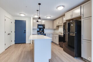 1606 Marshall Ave, Saint Paul, MN 55104