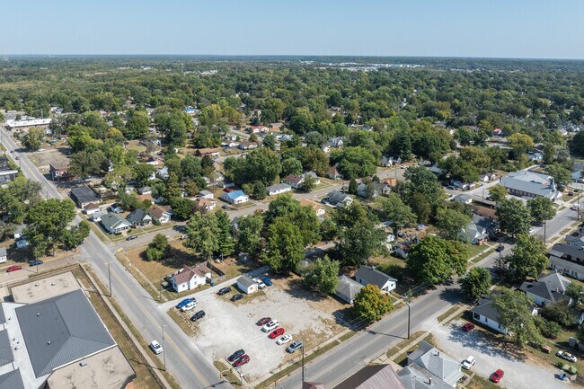 Residential streets are laid out in a grid in the Deming School neighborhood.
