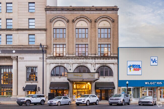The Camaro Arcade was the first indoor shopping mall built in the state of Kentucky in 1926.