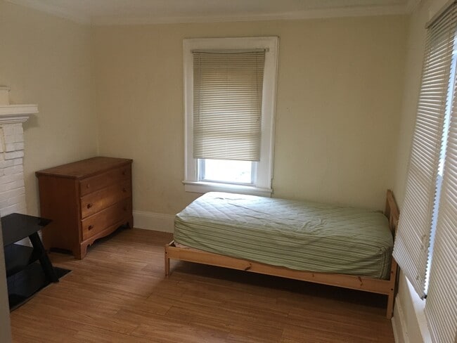 1033 Martin Luther King jr Dr NW, Atlanta, GA 30314 - photo 7