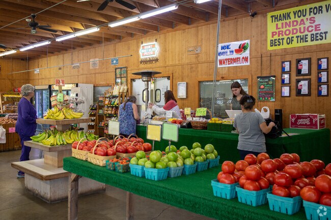 Linda's north of Murray Hills has a great selection of fresh produce.