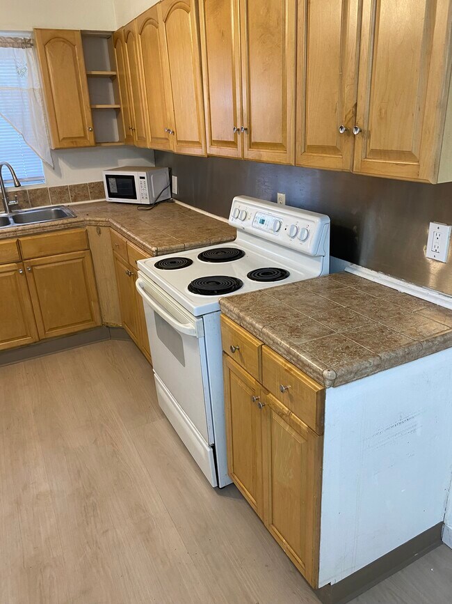 1588 NE 110th St unit 1, Miami, FL 33161 - photo 7