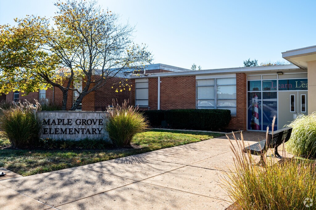 Maple Grove Elementary School serves students in the Outlying Jefferson County community.