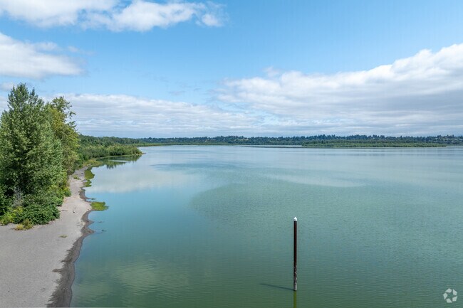 Vancouver lake provides stunning views and activities for the Northwest Vancouver neighborhood.