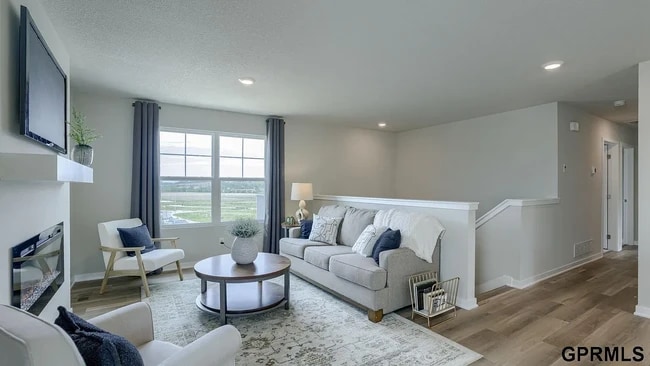 8824 S 185th St, Omaha, NE 68136 - photo 2