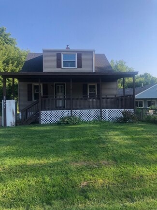 3207 Alpena St, Burton, MI 48529