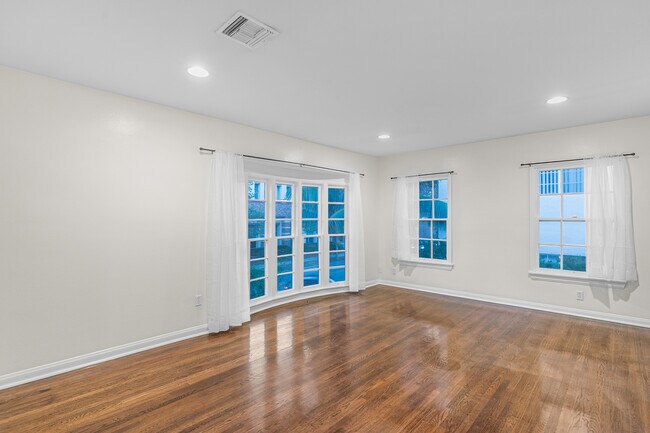 222 S Rexford Dr unit A, Beverly Hills, CA 90212 - photo 2