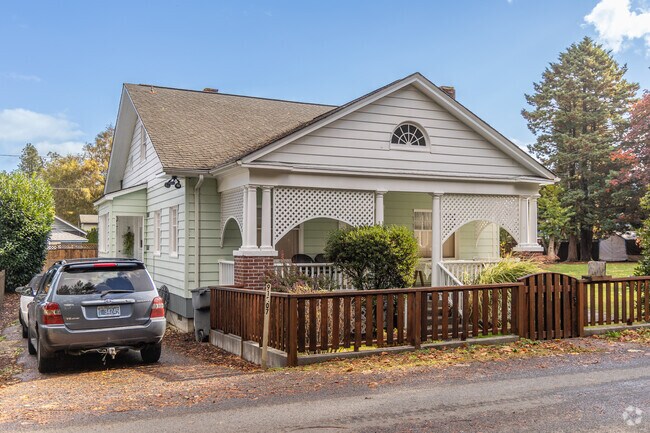 Craftsman style bungalows are featured heavily in Westport.