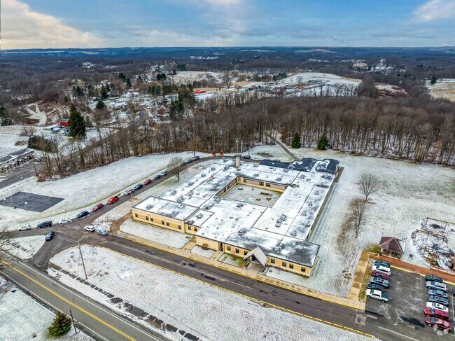 Fairview Elementary School receives an overall B grade from niche.com.