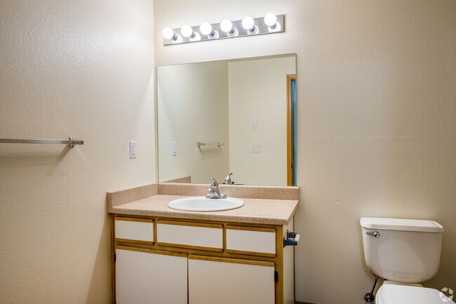 Meadow Crest Apartments, Vancouver, WA 98682 - photo 7