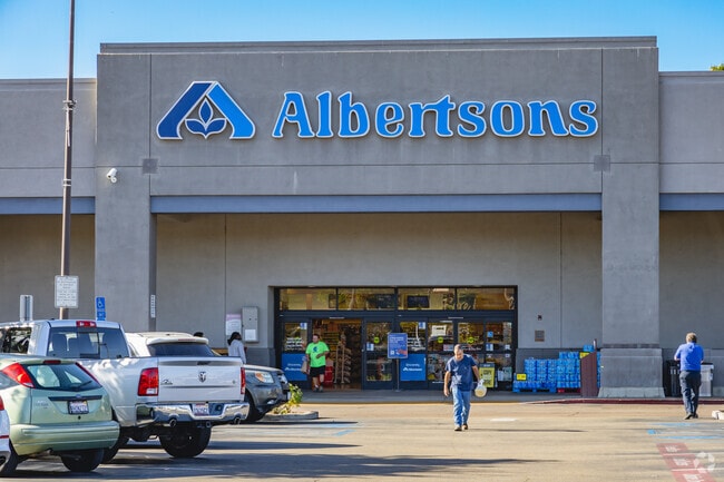 Enjoy a convenient shopping experience at Albertsons in Lake Murray.