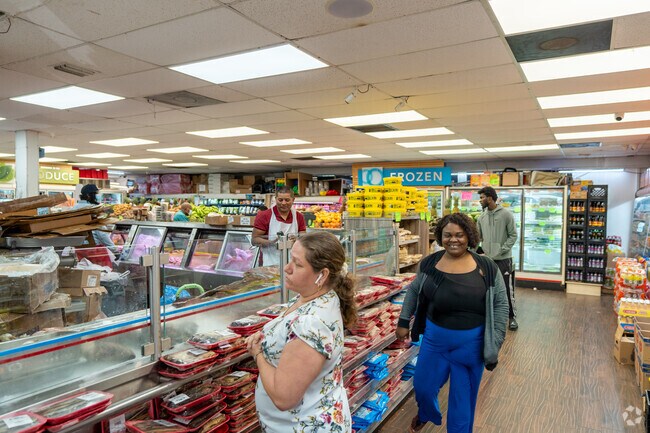 Residents shop at the Fulford Highlands Horace market.