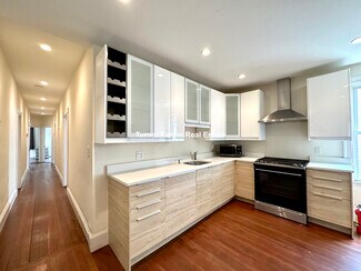 692 Columbia Rd, Boston, MA 02125