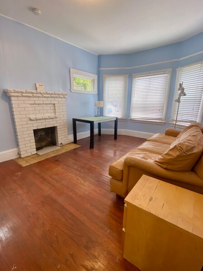 2151 Russell St, Berkeley, CA 94705