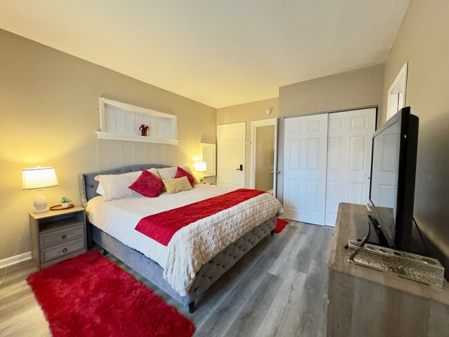 922 W Broadway St unit 1, Bradley, IL 60915 - photo 7