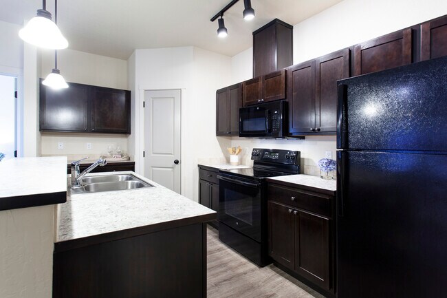 Residences at Whispering Hills, Pullman, WA 99163 - photo 3