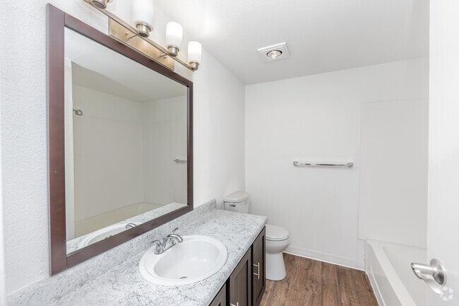 Garden Pointe, Seattle, WA 98146 - photo 4