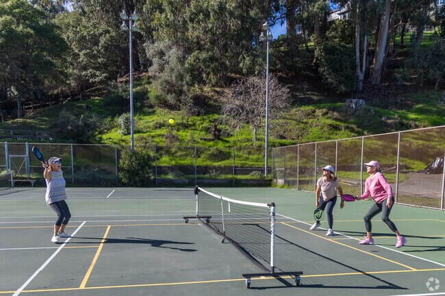 Pickleball players from Peacock Gap love walking to the court in McNear Beach.