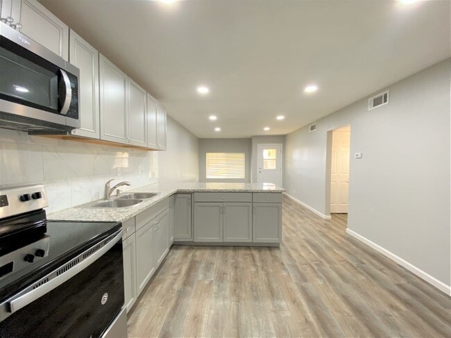 817 E Bellevue Rd, Atwater, CA 95301 - photo 3