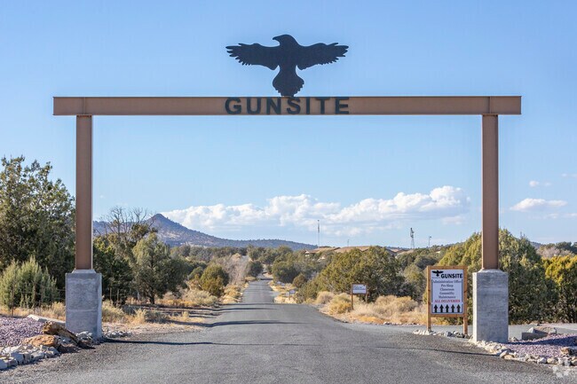Paulden’s Gunsite Academy offers firearms training for United States citizens.