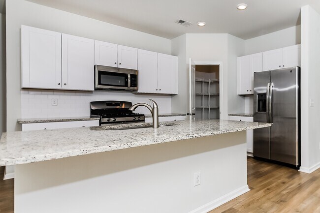 136 Reindeer Rd S, Surfside Beach, SC 29575 - photo 7