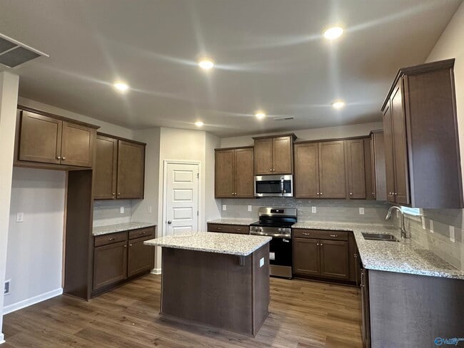 7325 Pine Run Ln SE, Owens Cross Roads, AL 35763 - photo 3