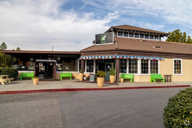 Mr. Mojito Bar and Grill is your spot for refreshing drinks, delicious bites, and good vibes.