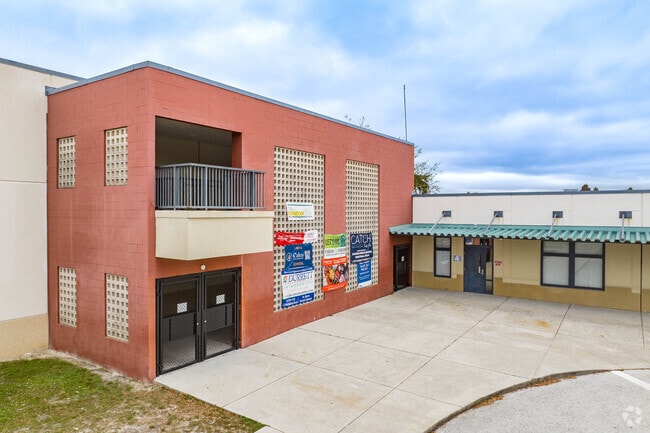 At Davidsen Middle School 50% of students are at least proficient in math and 49% in reading.