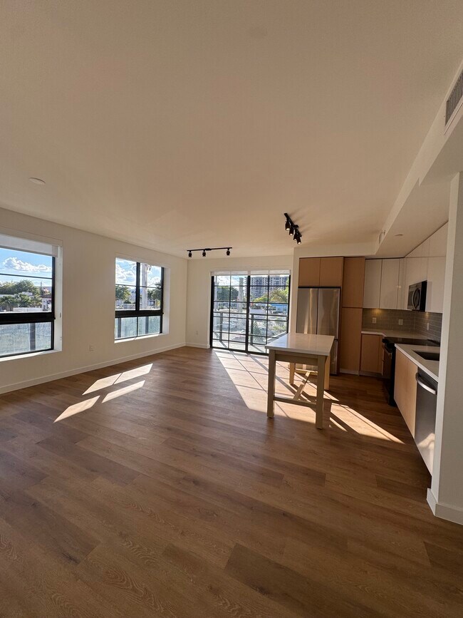 1655 NW 124th St unit 522, North Miami, FL 33167 - photo 4