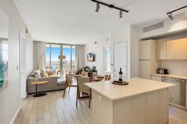 2600 E Hallandale Beach Blvd unit ID1227271P, Hallandale Beach, FL 33009 - photo 6