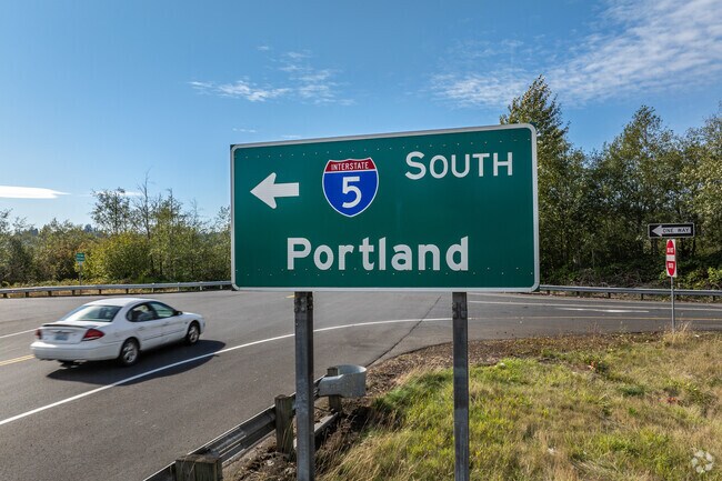 Lexington is a quiet neighborhood less than a mile from Interstate 5.